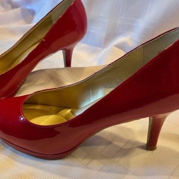 Ruby Red Pumps - Picture 3 of 4